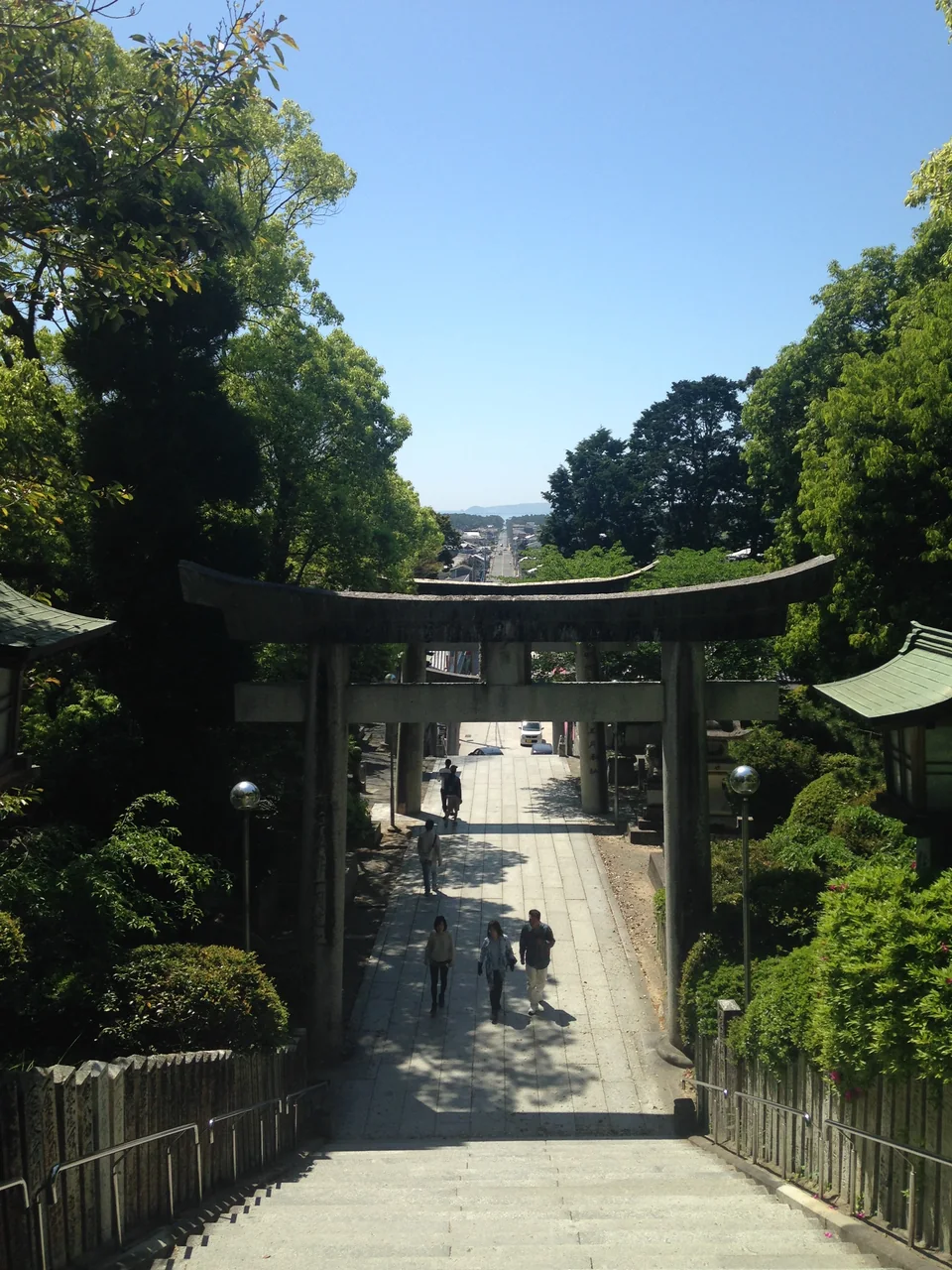 Miyajidake Shrine approach facing the sea